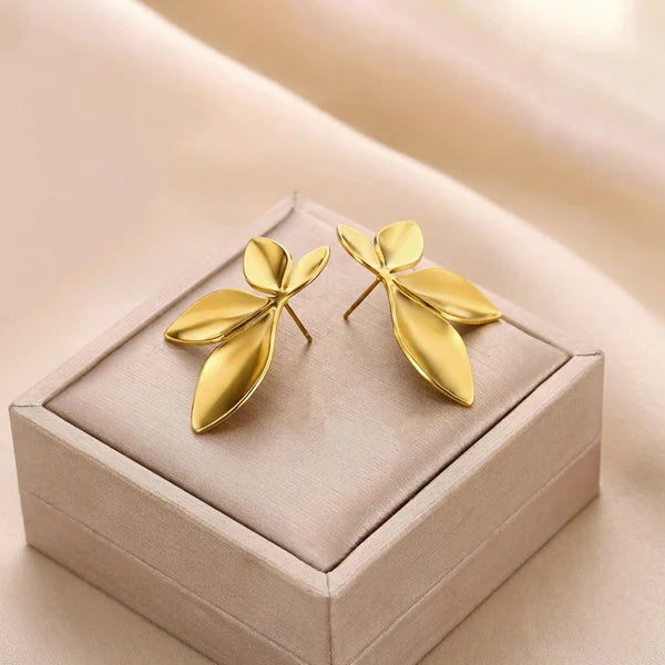 Gold Plated Anti Tarnish Floral Themed Earrings For Girls Women