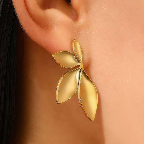 Gold Plated Anti Tarnish Floral Themed Earrings For Girls Women